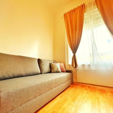 Central Spacious Flat Budapest Eksteriør billede